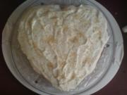 Eierlikör-Torte mit weißer Schokocreme - Rezept
