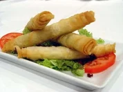 Nickys Zigaretten Börek mit Tomatensalat - Rezept