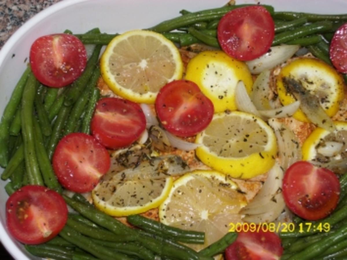 Fleisch:  Zitronen-Kräuter-Hähnchenbrustfilets mit Bohnen, Tomaten und Thymiankartoffeln - Rezept