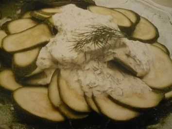 Rezept: Zucchinisalat mit Dillcreme Zucchinisalat mit Dillcreme - Rezept