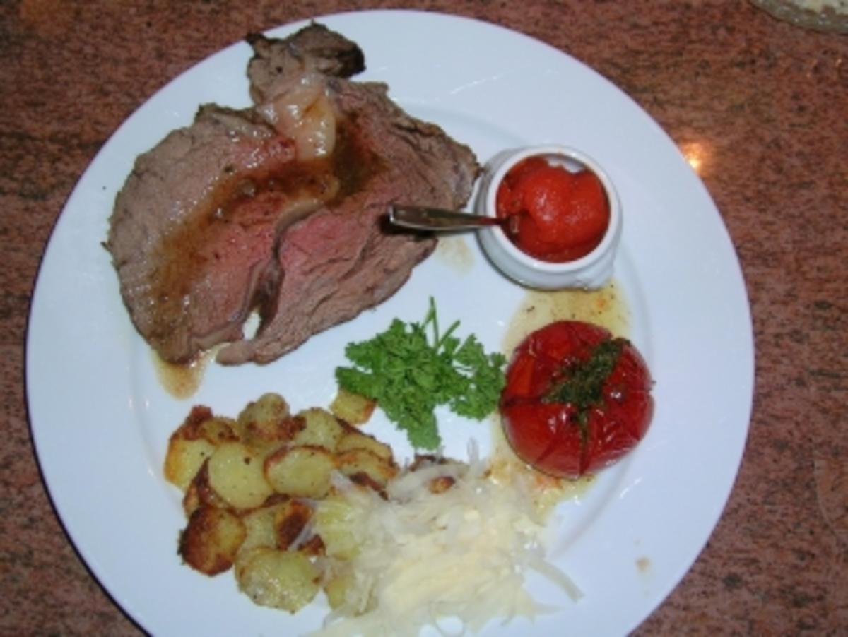 Chateaubriand nach Art des Commander mit Tomatengelee, Bratkartoffeln und geriebenem Grana Padano - Rezept - Bild Nr. 3