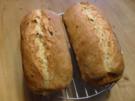 Weißbrot mit Italienischen Kräutern und schwarzen Oliven - Rezept