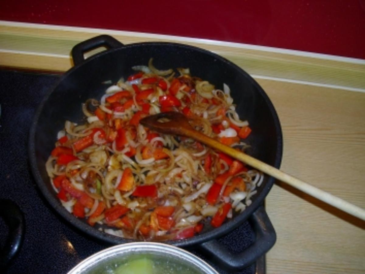 Roastbeef geschnetzeltes mit Paprika in Sherry - Rezept - kochbar.de