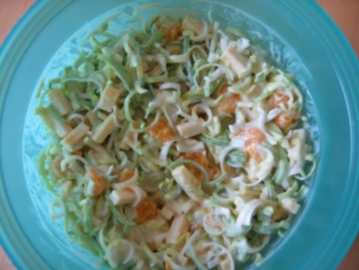 Lauch(Porree)-Käse-Mandarinen-Salat - Rezept