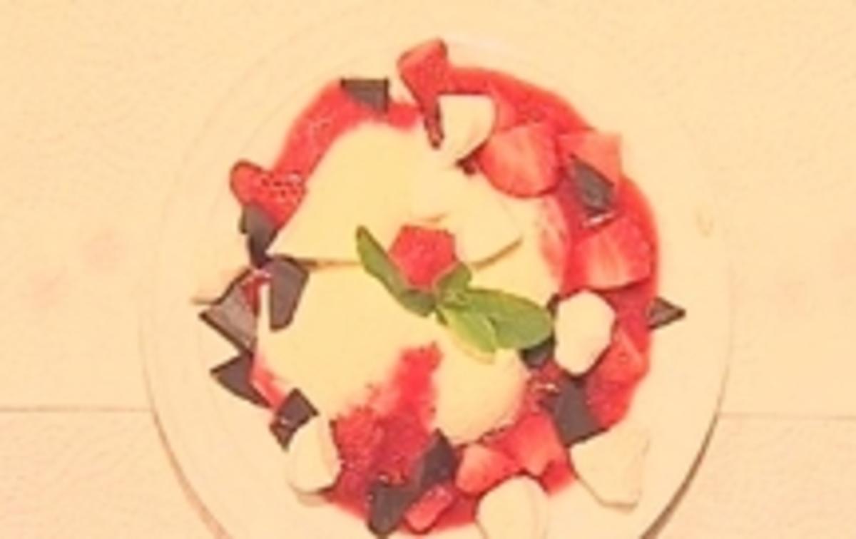 Joghurtmousse mit Erdbeeren - Rezept