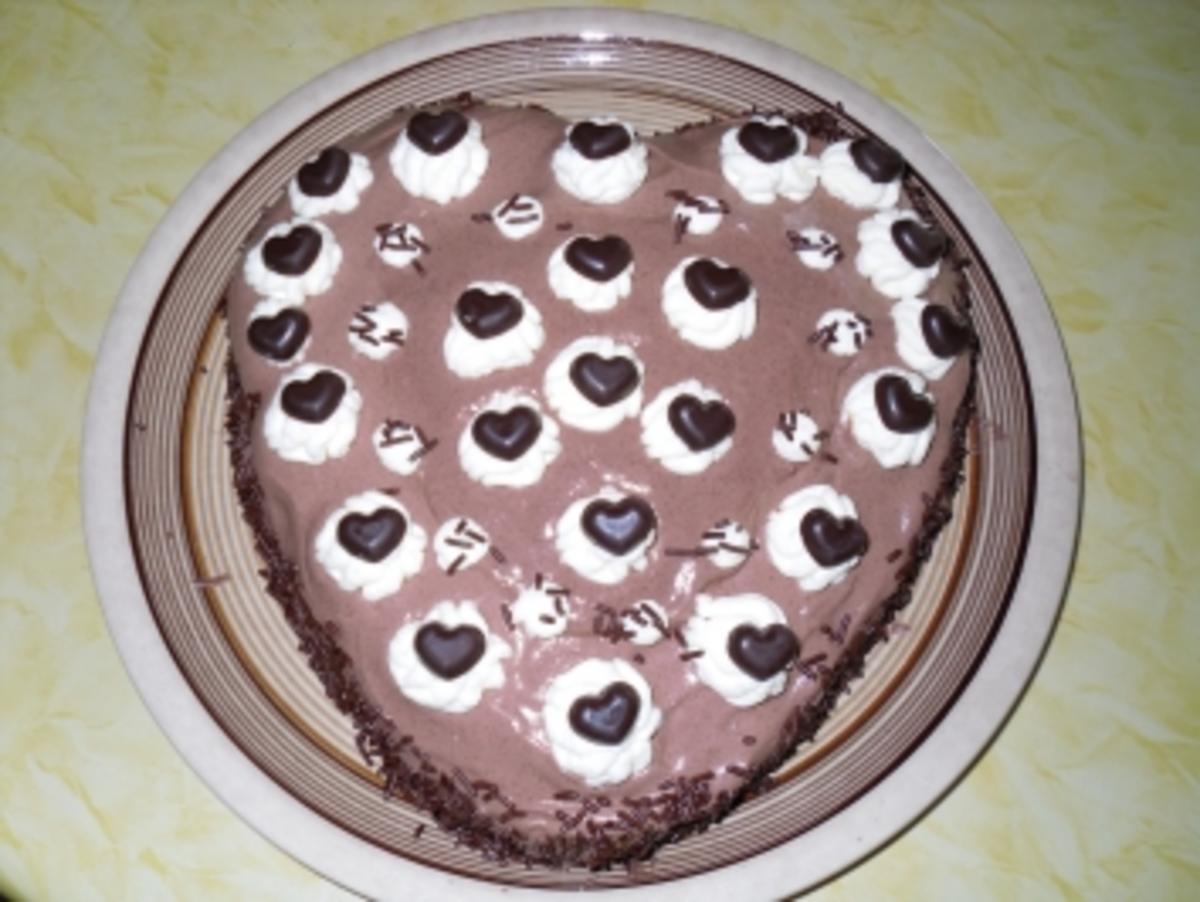 Schoko-Herz-Torte - Rezept mit Bild - kochbar.de