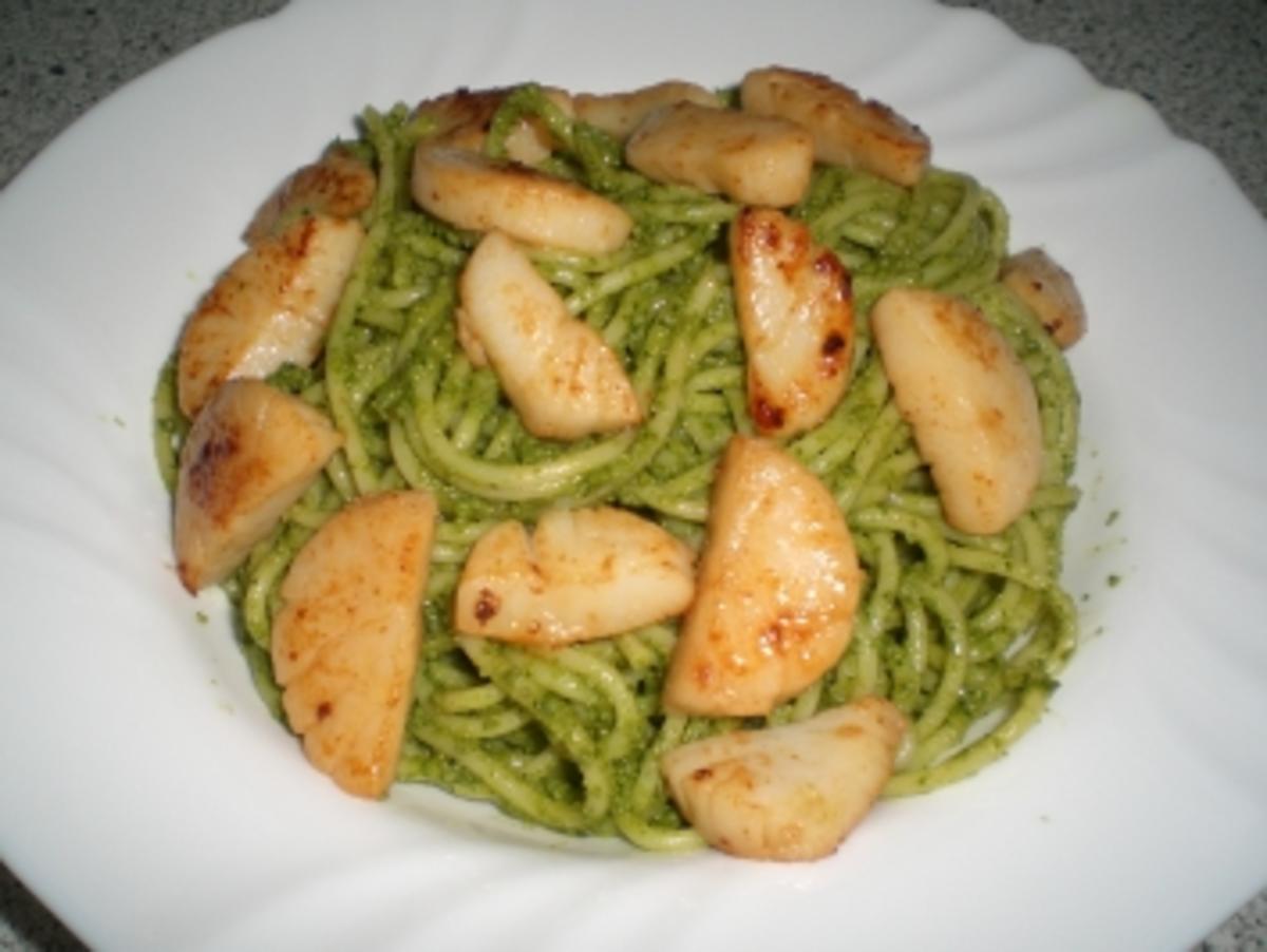 Bilder für Spaghetti mit Spinat-Mandel-Pesto und Jakobsmuscheln - Rezept