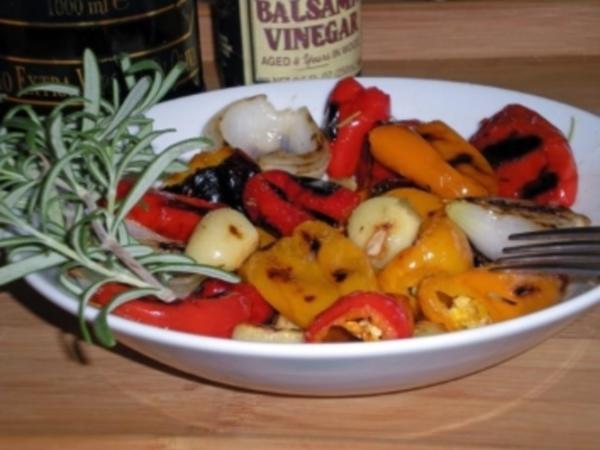 Gegrillte Paprika in Balsamico Vinaigrette - Rezept - kochbar.de