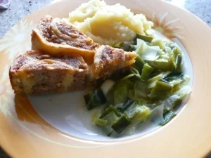 Rezept: Würziger Rosenkuchen Bild Nr. 2 Würziger Rosenkuchen - Rezept - Bild Nr. 2