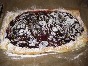 Pflaumen-Striezel......... - Rezept