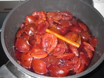 Pflaumen-Striezel......... - Rezept - Bild Nr. 3