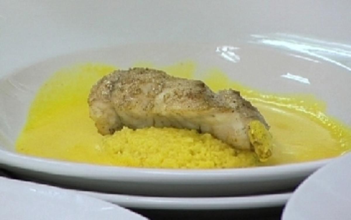 Zanderfilet mit Couscous und Safransoße - Rezept - kochbar.de