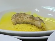 Zanderfilet mit Couscous und Safransoße - Rezept
