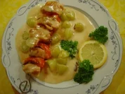 Hähnchenspieße mit Weintrauben und Delikatess-Sauce...  überbacken - Rezept