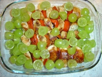 Rezept: Hähnchenspieße mit Weintrauben und Delikatess-Sauce... überbacken Bild Nr. 5 Hähnchenspieße mit Weintrauben und Delikatess-Sauce... überbacken - Rezept - Bild Nr. 5