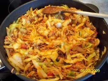 Dinkelbrot mit einer Weißkohl-Hackfüllung - Rezept - Bild Nr. 5