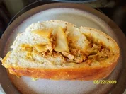 Dinkelbrot mit einer Weißkohl-Hackfüllung - Rezept