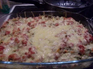 Rezept: Kartoffelauflauf mit Hackfleisch und Gemüse Bild Nr. 9 Kartoffelauflauf mit Hackfleisch und Gemüse - Rezept - Bild Nr. 9