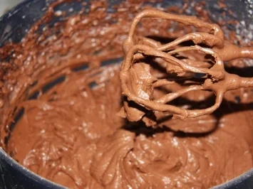 Rezept: Birnen-Blechkuchen mit Schokoboden und Mandelsplittern Bild Nr. 3 Birnen-Blechkuchen mit Schokoboden und Mandelsplittern - Rezept - Bild Nr. 3