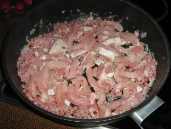 Rezept: Pfifferling-Geschnetzeltes Bild Nr. 4 Pfifferling-Geschnetzeltes - Rezept - Bild Nr. 4