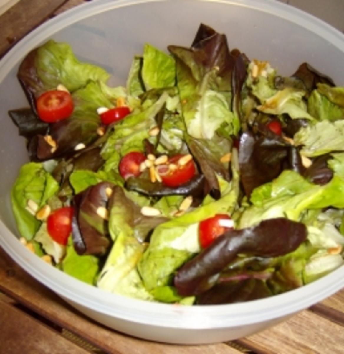 Grüner Salat mit Zitrussauce - Rezept