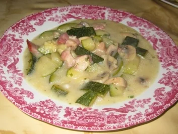 Zucchini-Gemüse mit Rauchfleisch - Rezept