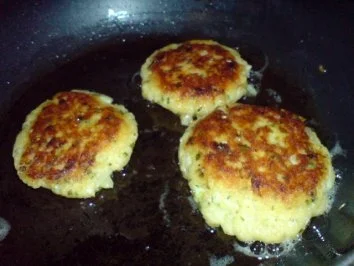 Rezept: Kartoffelplätzchen mit Kräutern Bild Nr. 3 Kartoffelplätzchen mit Kräutern - Rezept - Bild Nr. 3