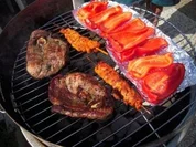 Grillgemüse mit marinierten Lammkeulensteaks - Rezept