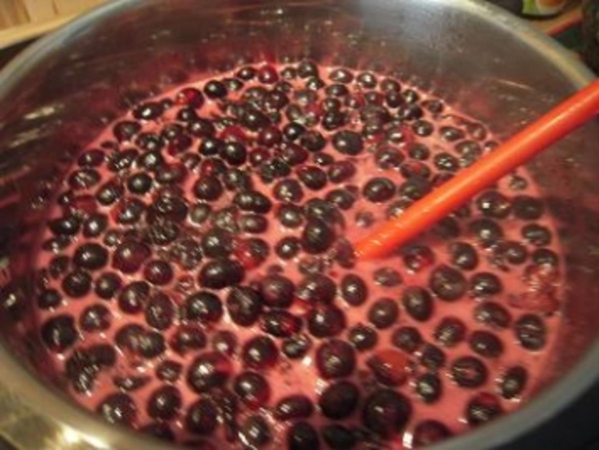 Blaubeer-Johannisbeer-Granatapfel-Konfitüre - Rezept - Bild Nr. 3