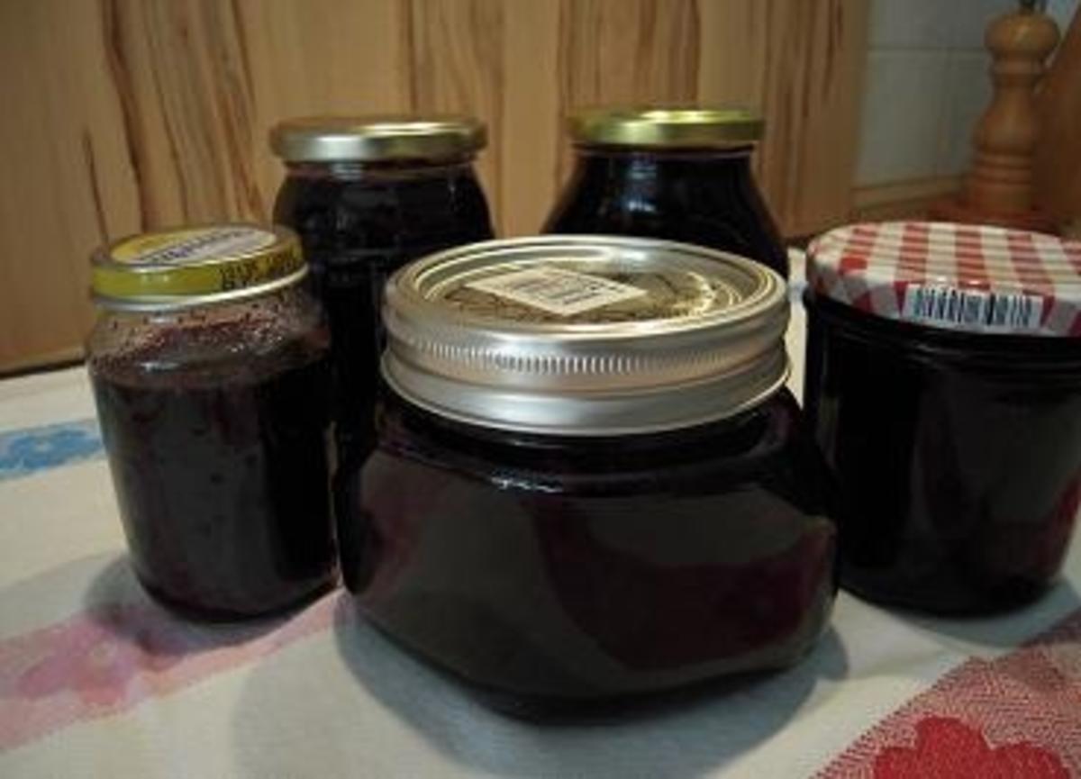 Blaubeer-Johannisbeer-Granatapfel-Konfitüre - Rezept - kochbar.de