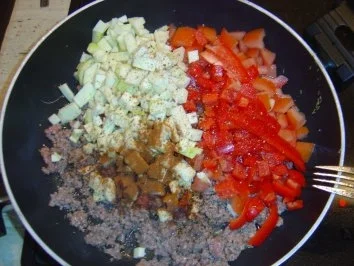 Rezept: Hackfleischsoße mit Rosmarin Bild Nr. 6 Hackfleischsoße mit Rosmarin - Rezept - Bild Nr. 6