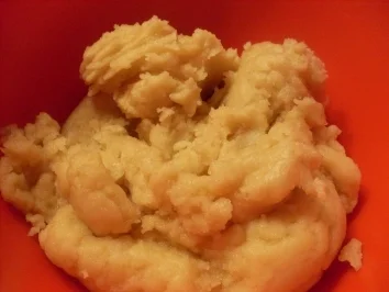 Rezept: Brandteigkrapferl mit Puddingcreme Bild Nr. 2 Brandteigkrapferl mit Puddingcreme - Rezept - Bild Nr. 2