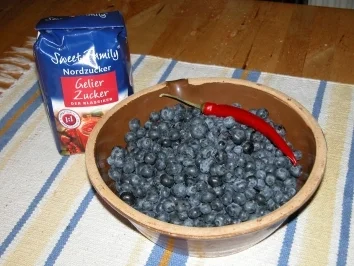 Rezept: Blaubeerkonfitüre mit Chilli Bild Nr. 3 Blaubeerkonfitüre mit Chilli - Rezept - Bild Nr. 3