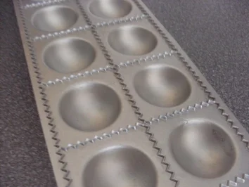 Ravioli mit Schafskäse und Tomatensauce - Rezept - Bild Nr. 3