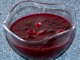 Rote Grütze mit Schuss - Rezept