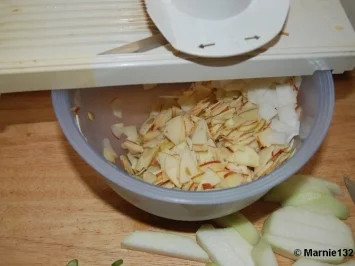 Rezept: Kohlrabi-Apfel-Salat Bild Nr. 4 Kohlrabi-Apfel-Salat - Rezept - Bild Nr. 4