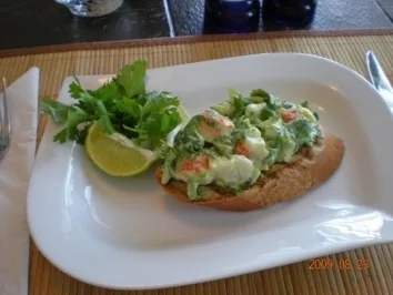 Rezept: Avocado - Langusten Crostinis Bild Nr. 2 Avocado - Langusten Crostinis - Rezept - Bild Nr. 2