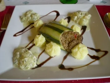 Rezept: Gefüllte Gurke Gefüllte Gurke - Rezept