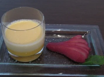 Rotwein-Pfefferbirnen mit Sabayoncreme - Rezept