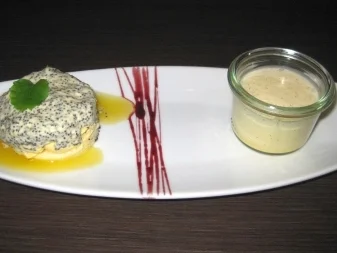 Mohnmousse mit Mangosoße auf Buttercreme und Marzipan mit Vanille-Espuma - Rezept