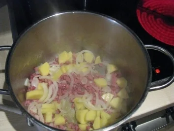 Rezept: Kartoffelsuppe Bild Nr. 4 Kartoffelsuppe - Rezept - Bild Nr. 4