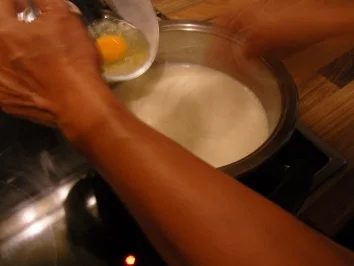 "Paputsaki me krema"-gefüllte Auberginen mit Bechamel - Rezept - Bild Nr. 5