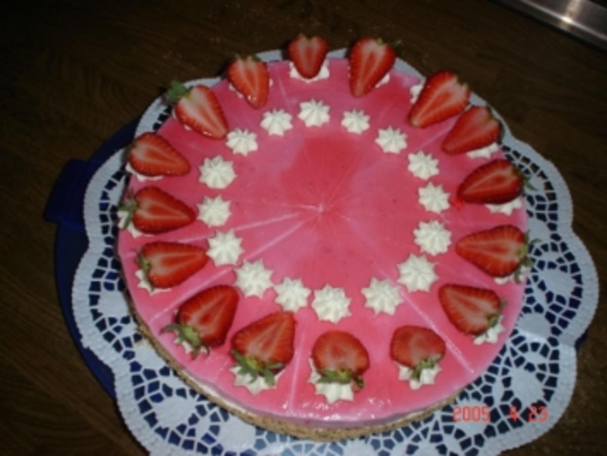 erfrischende erdbeer-joghurt torte, - Rezept