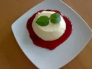 Rezept: ** Dessert & Süßes ** Panacotta auf warmen Himbeerspiegel ** Dessert & Süßes ** Panacotta auf warmen Himbeerspiegel - Rezept