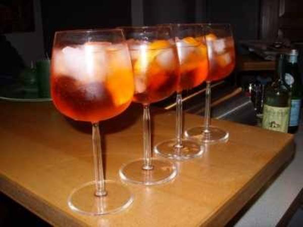 Sekt Cocktail mit Piquante Früchten - schnell &amp; einfach - 83 kcal/100g