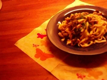 Genudelte Hähnchenbruststreifen - Rezept - Bild Nr. 3