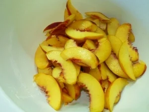 Rezept: Muffin mit Schoki und Nektarine Bild Nr. 4 Muffin mit Schoki und Nektarine - Rezept - Bild Nr. 4