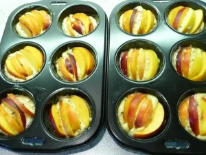 Rezept: Muffin mit Schoki und Nektarine Bild Nr. 2 Muffin mit Schoki und Nektarine - Rezept - Bild Nr. 2