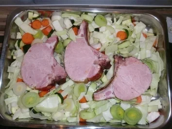 Kasselerkotelett mit Senfkruste auf Weißweingemüse - Rezept - Bild Nr. 8