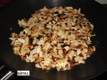 Rezept: Nougatglace Bild Nr. 2 Nougatglace - Rezept - Bild Nr. 2